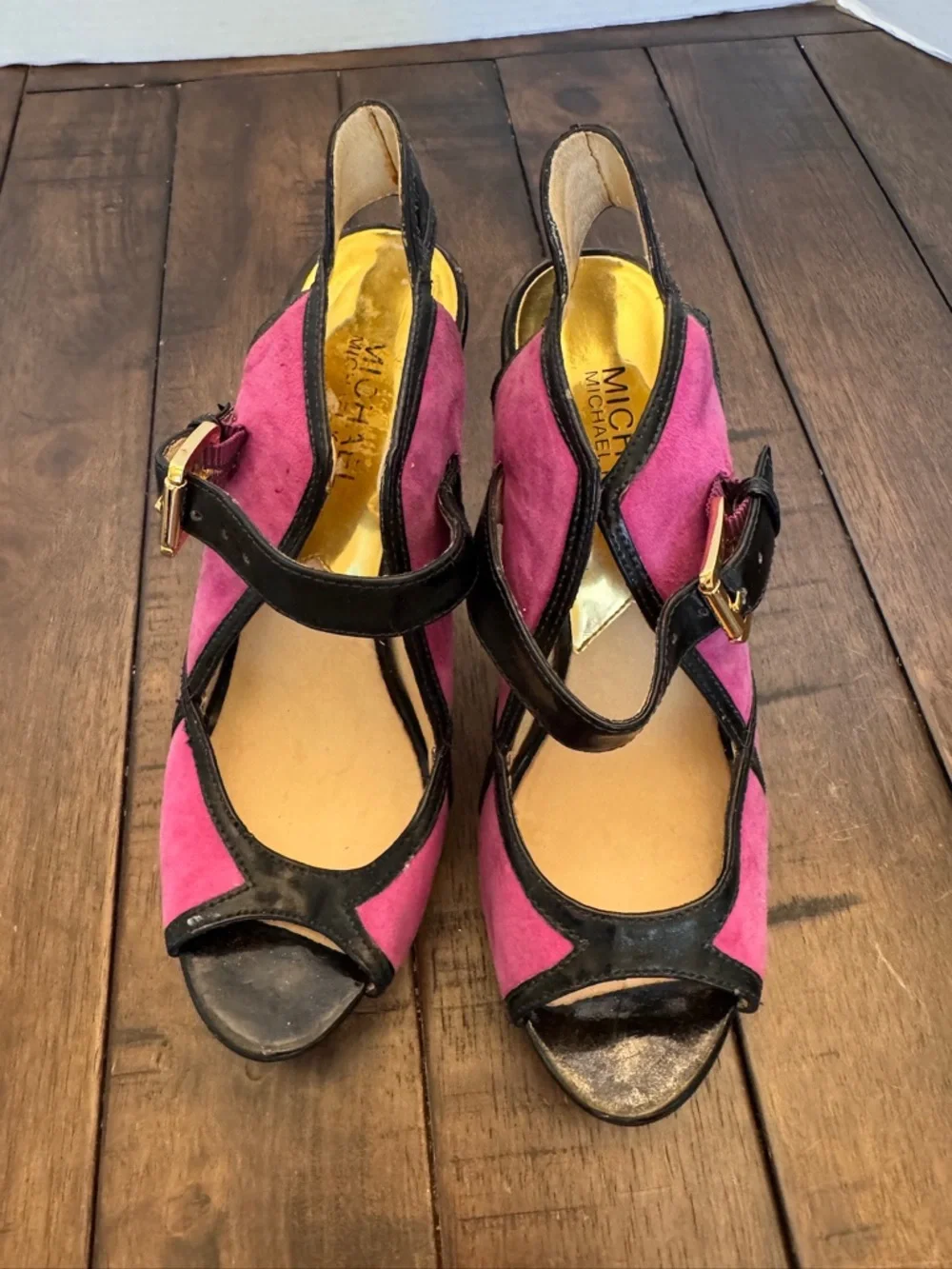 MICHAEL KORS Purple Suede Black Patent Leather Cut-Out Pumps Sz 6.5